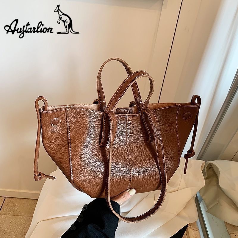 227 – کیف دوشی زنانه Celine